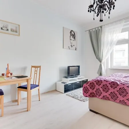 Cozy Pod Pramenem Lägenhet Prag